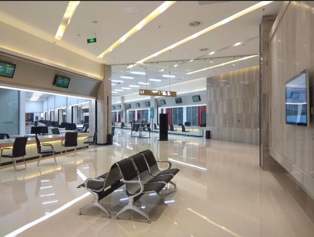 泰州興化市政務(wù)服務(wù)中心200窗口液晶叫號(hào)系統(tǒng)、PAD評(píng)價(jià)系統(tǒng)、觸摸查詢系統(tǒng)、自